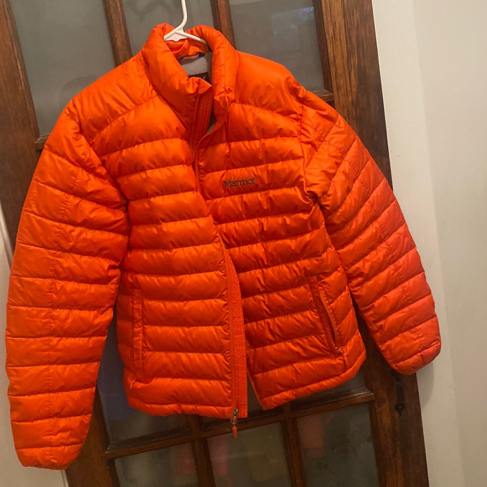 Marmot 700 fill down puffer. Medium
